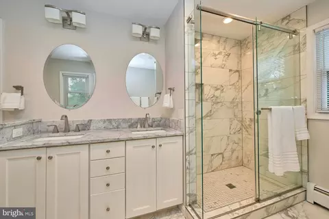 Bath - 4607 Angus Dr, Gainesville, VA 20155 photo 3 of 7