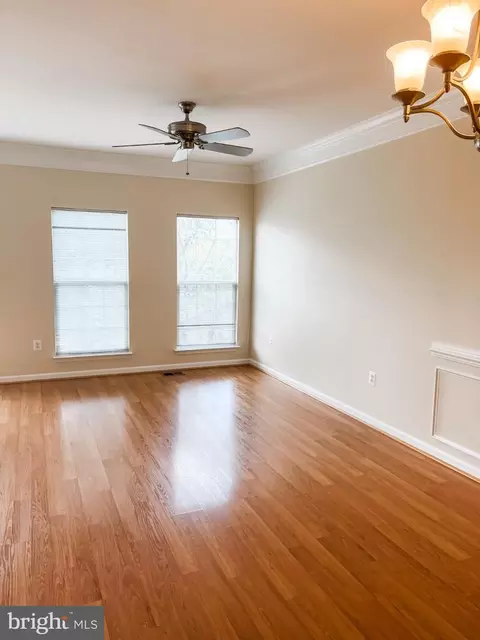 Living - 6637 Roderick Loop, Gainesville, VA 20155 photo 1 of 4