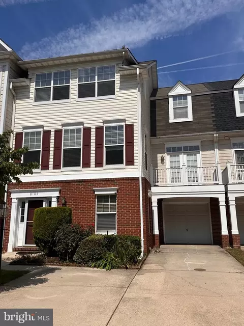 8186 Cobble Pond Way, Manassas, VA 20111