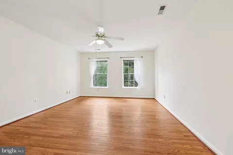 Living - 10457 Pineview Rd, Manassas, VA 20111 photo 6 of 6