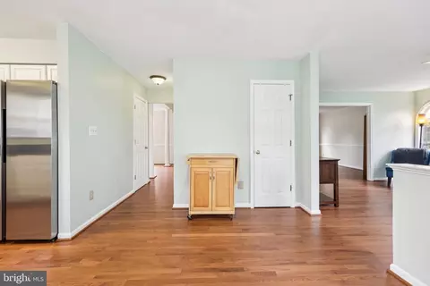 Entry Way - 10457 Pineview Rd, Manassas, VA 20111 photo 3 of 5