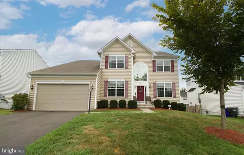 16021 Crossed Talons Rd, Woodbridge, VA 22193