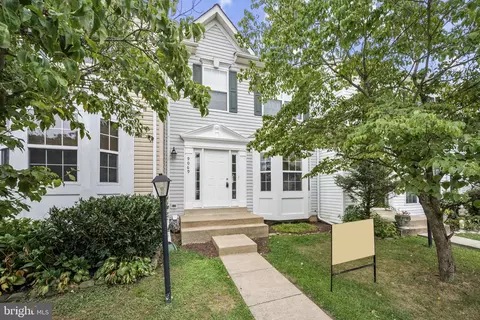 9069 Slate Stone Loop, Bristow, VA 20136