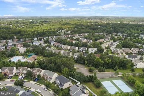 View/Area - 8305 Double Eagle St, Gainesville, VA 20155 photo 4 of 6