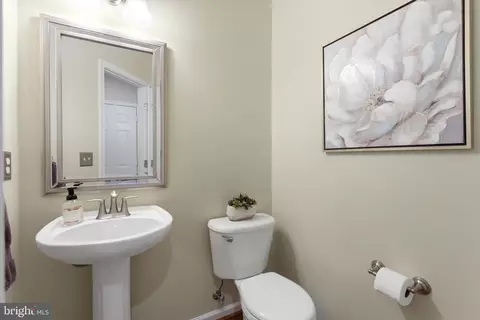 Entry Way - 8305 Double Eagle St, Gainesville, VA 20155 photo 4 of 12