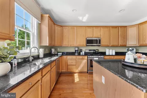 Kitchen - 8305 Double Eagle St, Gainesville, VA 20155 photo 3 of 7