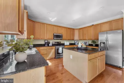 Kitchen - 8305 Double Eagle St, Gainesville, VA 20155 photo 4 of 7