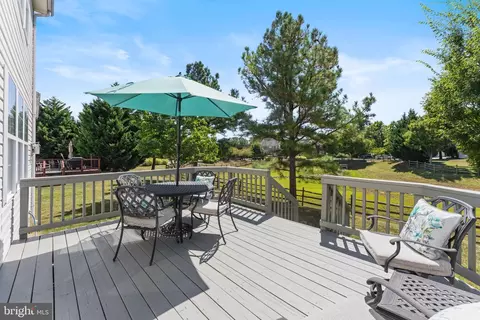 Exterior - 8305 Double Eagle St, Gainesville, VA 20155 photo 6 of 18