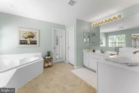 Entry Way - 8305 Double Eagle St, Gainesville, VA 20155 photo 6 of 12
