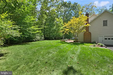 Exterior - 6040 Token Forest Dr, Manassas, VA 20112 photo 15 of 20