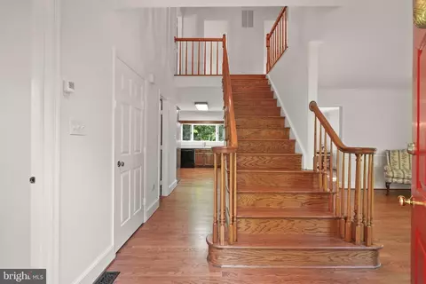 Entry Way - 6040 Token Forest Dr, Manassas, VA 20112 photo 1 of 10