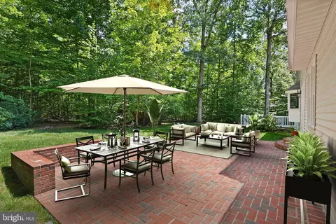 Exterior - 6040 Token Forest Dr, Manassas, VA 20112 photo 12 of 20