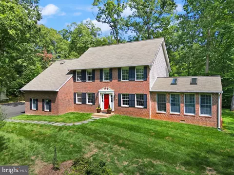 Exterior - 6040 Token Forest Dr, Manassas, VA 20112 photo 9 of 20