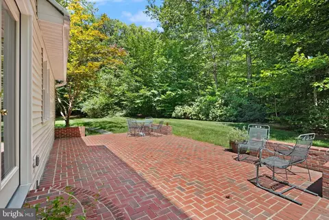 Exterior - 6040 Token Forest Dr, Manassas, VA 20112 photo 14 of 20