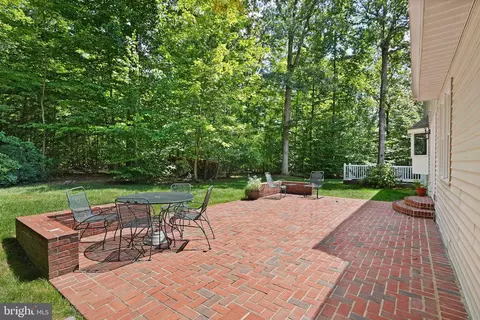 Exterior - 6040 Token Forest Dr, Manassas, VA 20112 photo 13 of 20