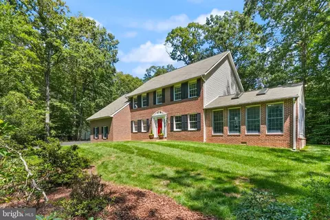 Exterior - 6040 Token Forest Dr, Manassas, VA 20112 photo 10 of 20