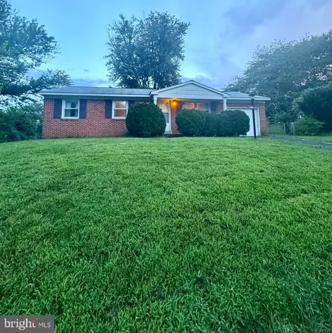 14663 Cloverdale Rd, Woodbridge, VA 22193