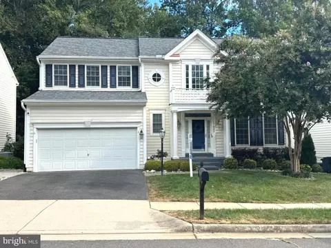 13025 Pilgrims Inn Dr, Woodbridge, VA 22193