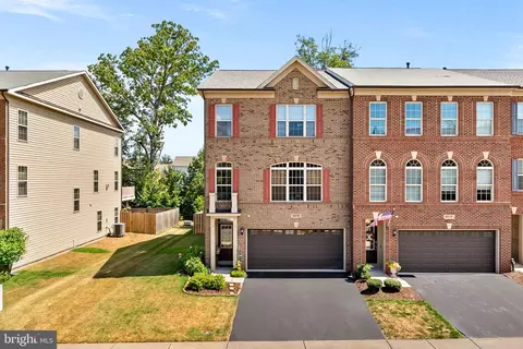 6615 Bartrams Forest Ln, Haymarket, VA 20169