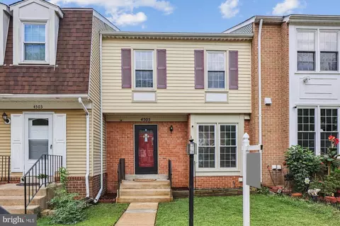 4505 Canary Ct, Woodbridge, VA 22193