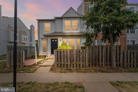 10470 Paradise Ct, Manassas, VA 20109