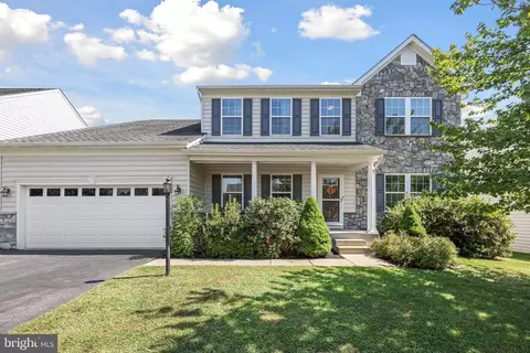 16394 Topsail Ln, Woodbridge, VA 22191