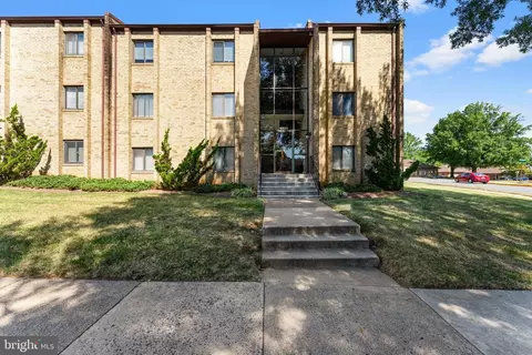 10624 Provincial Dr UNIT E, Manassas, VA 20109