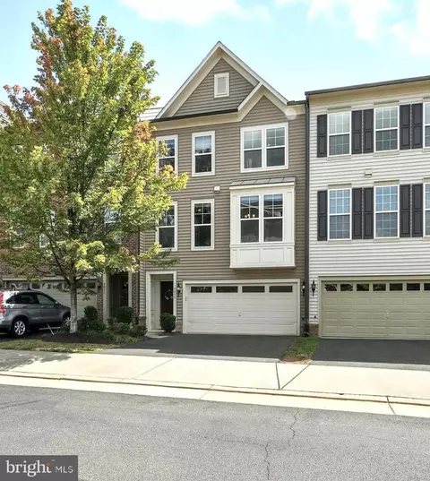 9053 Connor House Rd, Manassas, VA 20111