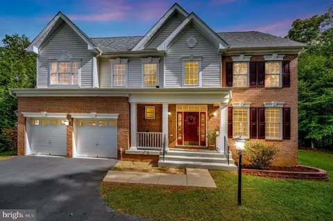 5300 Austra Pl, Woodbridge, VA 22193