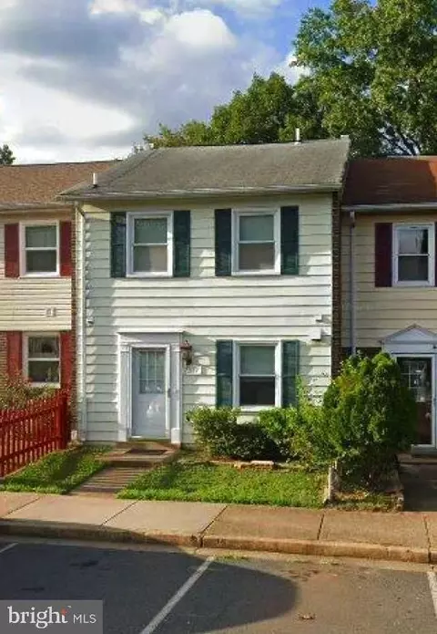 7517 Whitehall Dr, Manassas, VA 20111 photo 1