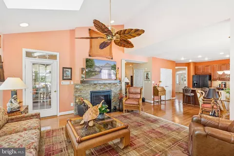 6249 Clay Hill Ct, Gainesville, VA 20155 photo 12
