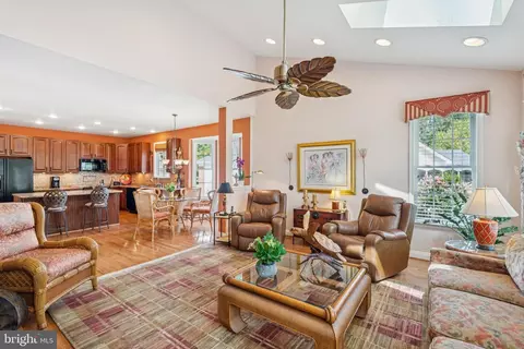 6249 Clay Hill Ct, Gainesville, VA 20155 photo 13