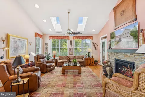 6249 Clay Hill Ct, Gainesville, VA 20155 photo 10