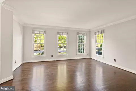 Living - 8318 Roxborough Loop, Gainesville, VA 20155 photo 1 of 7