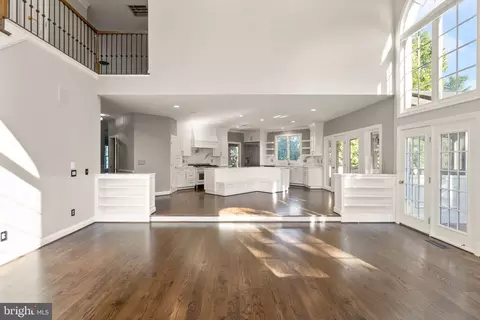 Living - 8318 Roxborough Loop, Gainesville, VA 20155 photo 5 of 7