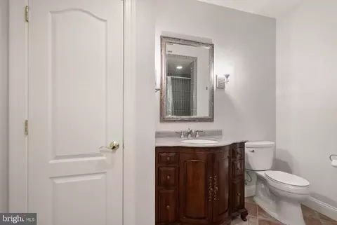 Bath - 8318 Roxborough Loop, Gainesville, VA 20155 photo 8 of 9