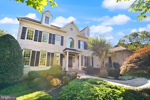 Exterior - 8318 Roxborough Loop, Gainesville, VA 20155 photo 6 of 20