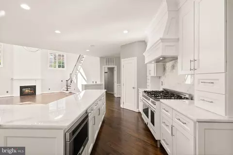 Kitchen - 8318 Roxborough Loop, Gainesville, VA 20155 photo 1 of 11