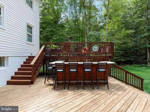 Exterior - 15240 Eclipse Dr, Manassas, VA 20112 photo 11 of 36