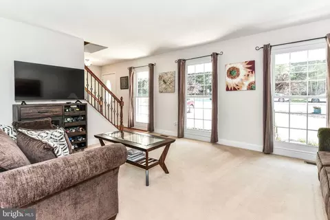 Living - 15240 Eclipse Dr, Manassas, VA 20112 photo 2 of 2