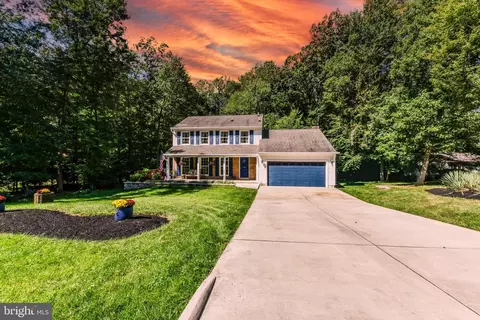 Exterior - 15240 Eclipse Dr, Manassas, VA 20112 photo 2 of 36
