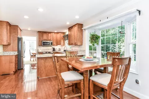 Kitchen - 15240 Eclipse Dr, Manassas, VA 20112 photo 4 of 6