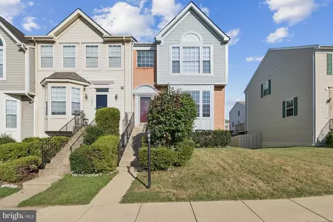 17388 Cusack Ln, Dumfries, VA 22026