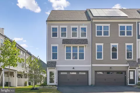 1655 Aspen Poplar Rd, Dumfries, VA 22026