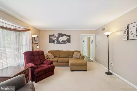 3147 Lookout Point Ct, Triangle, VA 22172 photo 16
