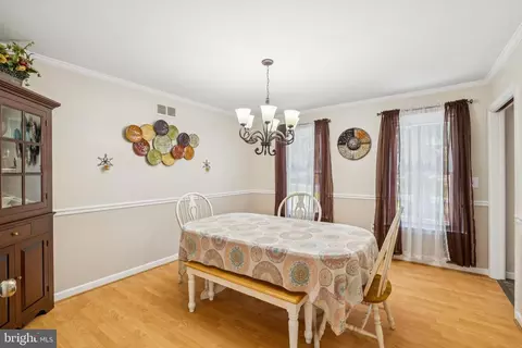 3147 Lookout Point Ct, Triangle, VA 22172 photo 6