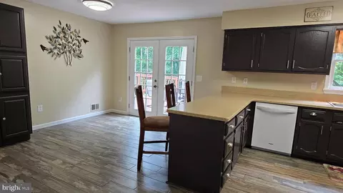 3147 Lookout Point Ct, Triangle, VA 22172 photo 14