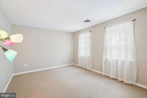 3147 Lookout Point Ct, Triangle, VA 22172 photo 21
