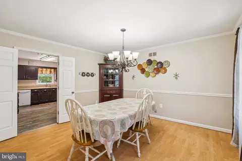 3147 Lookout Point Ct, Triangle, VA 22172 photo 5