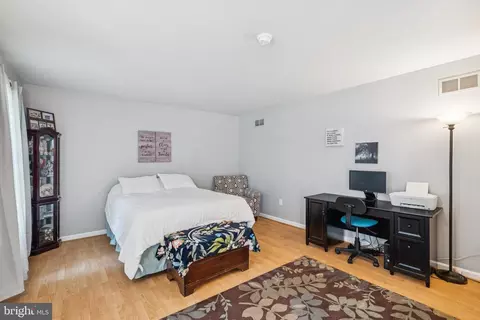 3147 Lookout Point Ct, Triangle, VA 22172 photo 7
